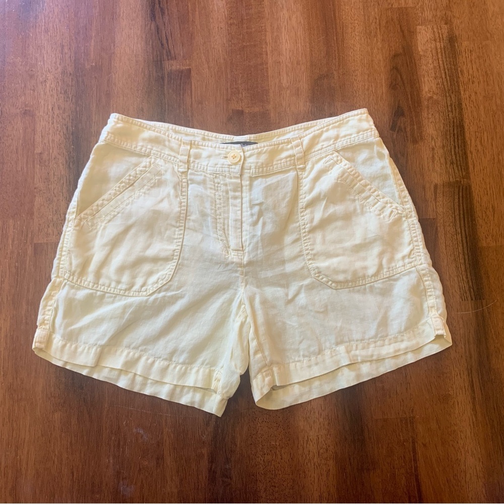 Tommy Bahama Shorts Size 6 Light Yellow Cargo 100% Linen Casual Summer P…